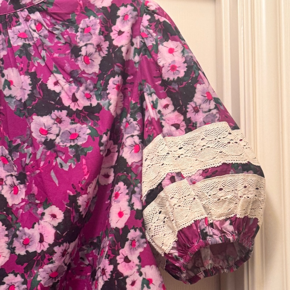 &merci Floral Puffy Sleeve Top Size Small - Picture 3 of 6
